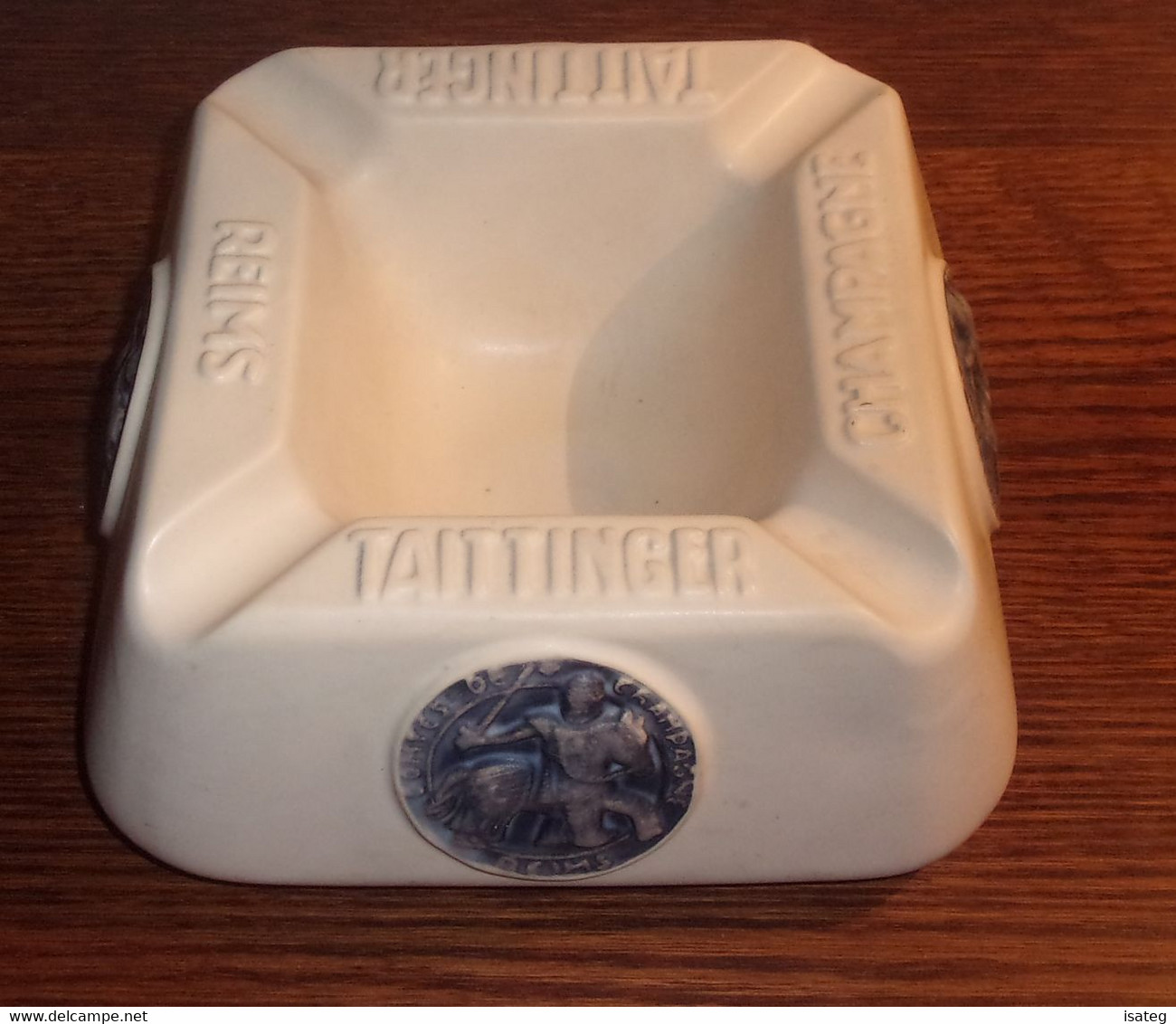 Taittinger, portacenere